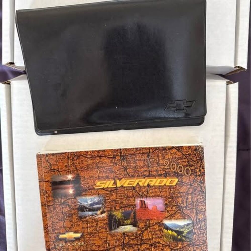 2000 Chevy Silverado owners manual with original case